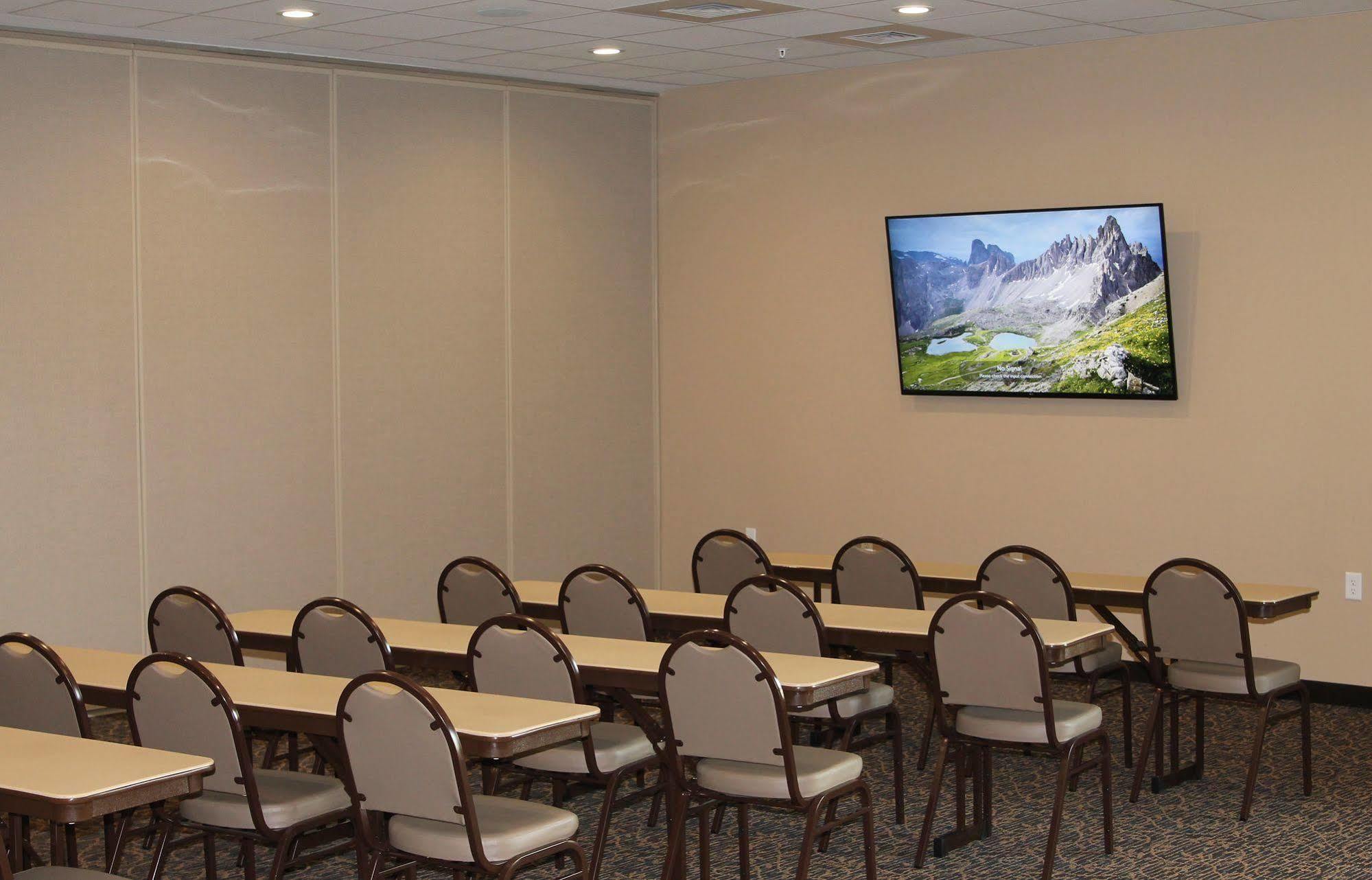 Cobblestone Inn & Suites Fort Madison Esterno foto