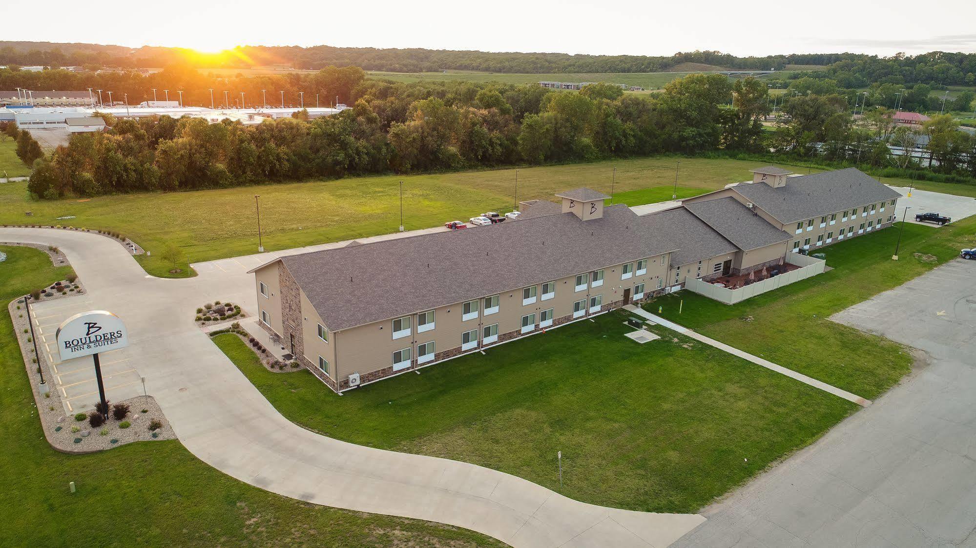 Cobblestone Inn & Suites Fort Madison Esterno foto