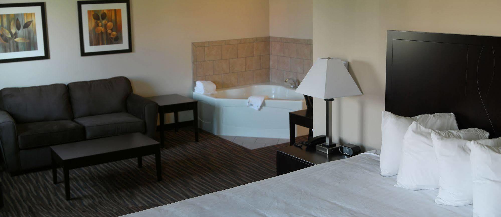 Cobblestone Inn & Suites Fort Madison Esterno foto
