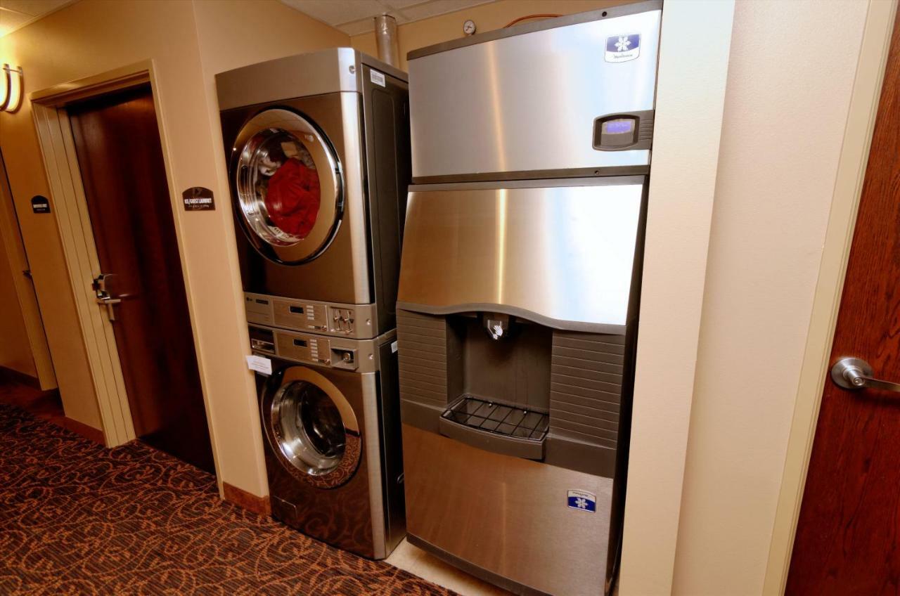 Cobblestone Inn & Suites Fort Madison Esterno foto