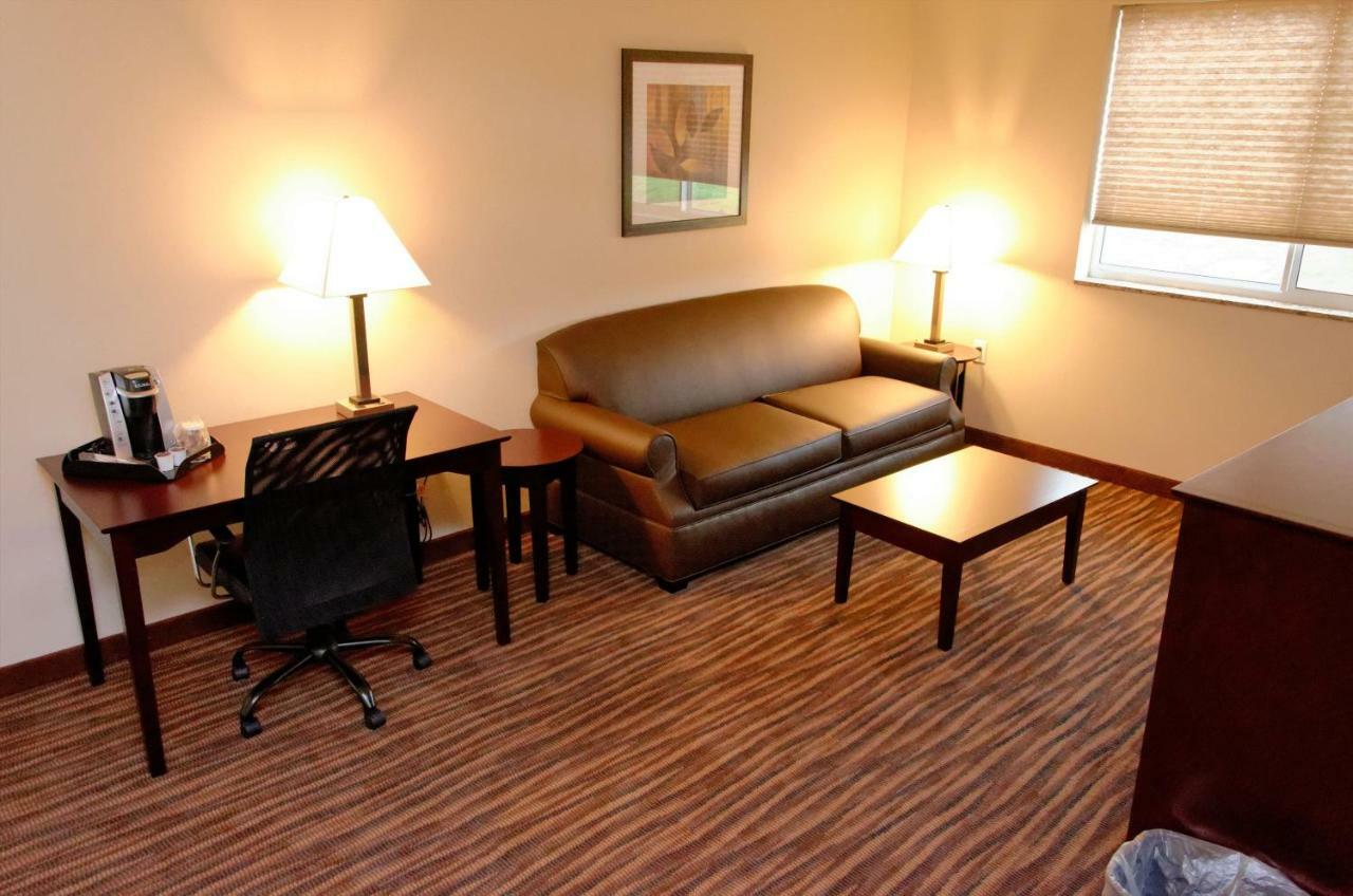 Cobblestone Inn & Suites Fort Madison Esterno foto