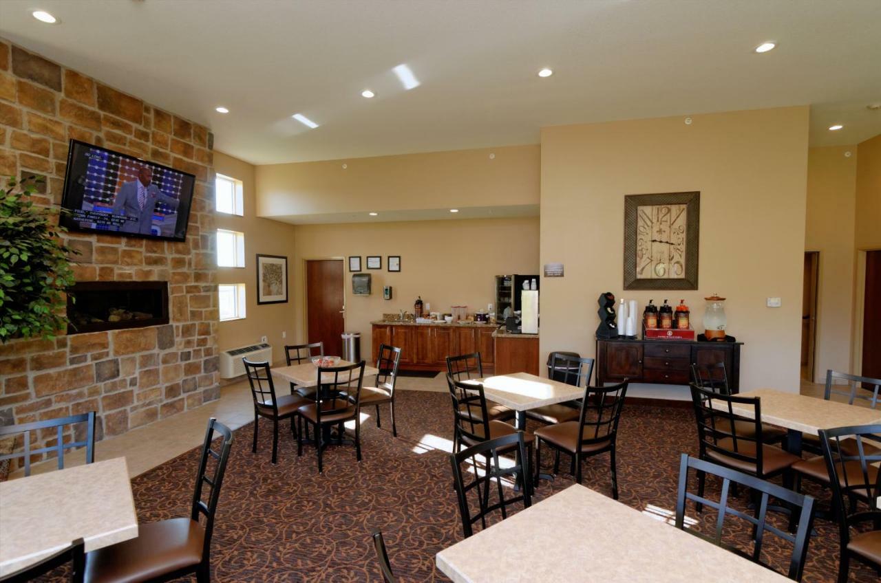 Cobblestone Inn & Suites Fort Madison Esterno foto