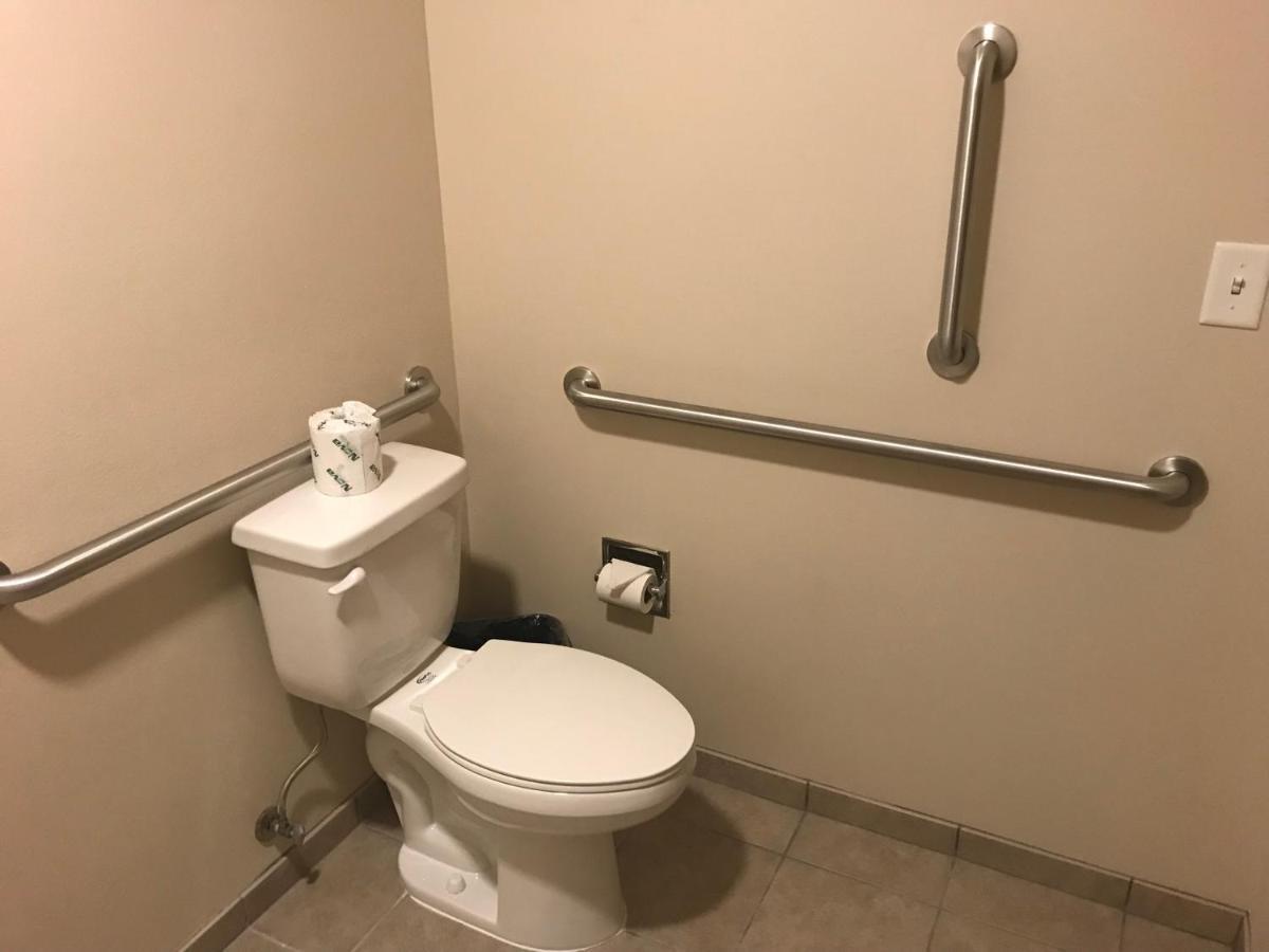 Cobblestone Inn & Suites Fort Madison Esterno foto